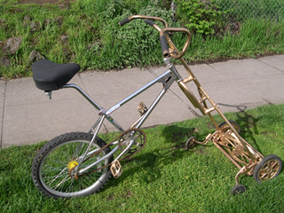 Illustration for article titled Bike/Lawnmower Hybrids Make Lawn Upkeep More⦠Fun?